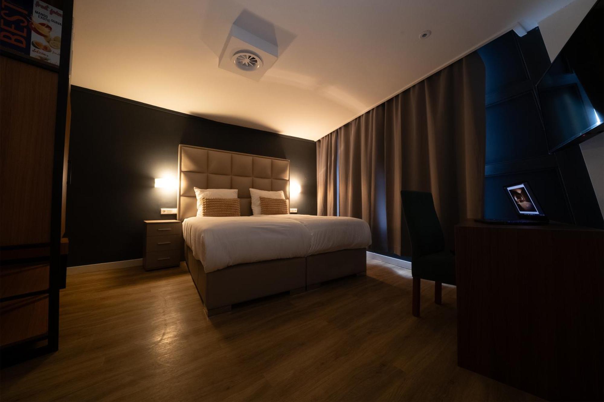 Ma Airport Hotel Hoofddorp Exterior photo